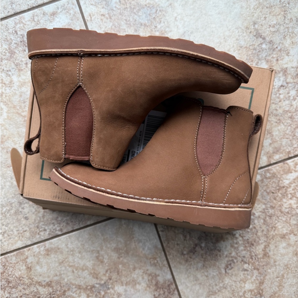 Women’s Brown Chelsea Boots